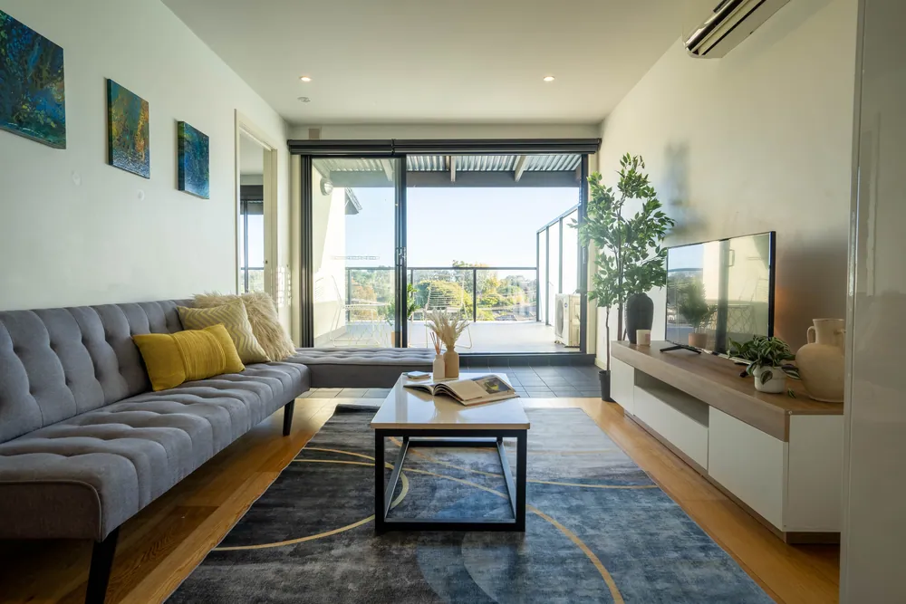 Furnished Hybrid rental home in Melbourne