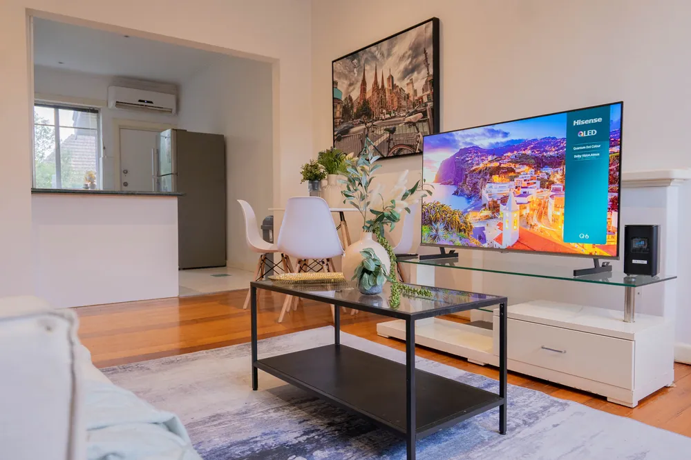 Furnished Hybrid rental home in Melbourne