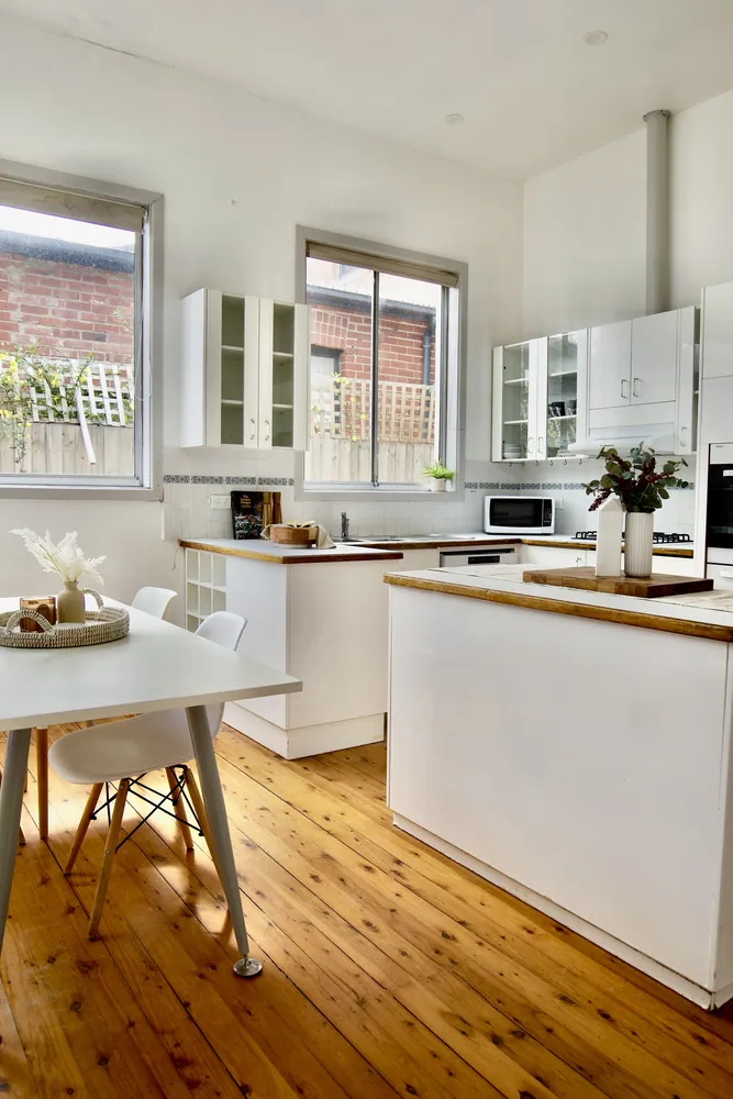 Furnished Hybrid rental home in Melbourne
